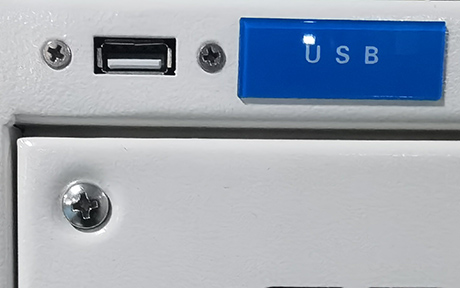 Secador de congelamento de alimentos grandes de 10-12 kg detalhe - A interface USB pode descarregar dados de liofilização para registo.