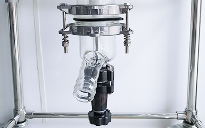 Reator de vidro 100L encamisado detalhe - Válvula de descarga, materiais fáceis de descarregar. Peças de PTFE anti-corrosão.