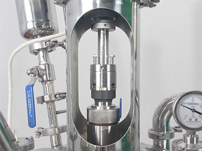 Reator químico de aço inoxidável revestido 10L detalhe - A vedação mecânica combinada de grafite de aço inoxidável tem resistência ao desgaste, resistência a altas temperaturas e melhor vedação.