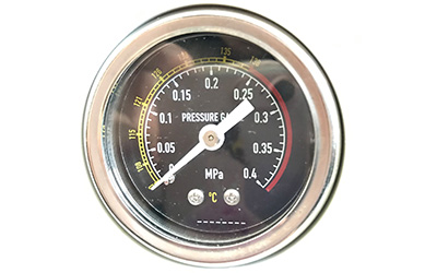 Esterilizador de vapor de vácuo de pulso Benchtop Classe B detalhe - Painel de controle, temperatura e pressão de esterilização claras.