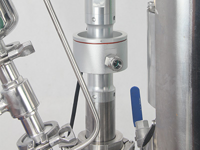 Reator de aço inoxidável de dupla camada de aquecimento elétrico detalhe - Vibradores ultrassônicos podem ser personalizados para aumentar a velocidade de reação dos líquidos.